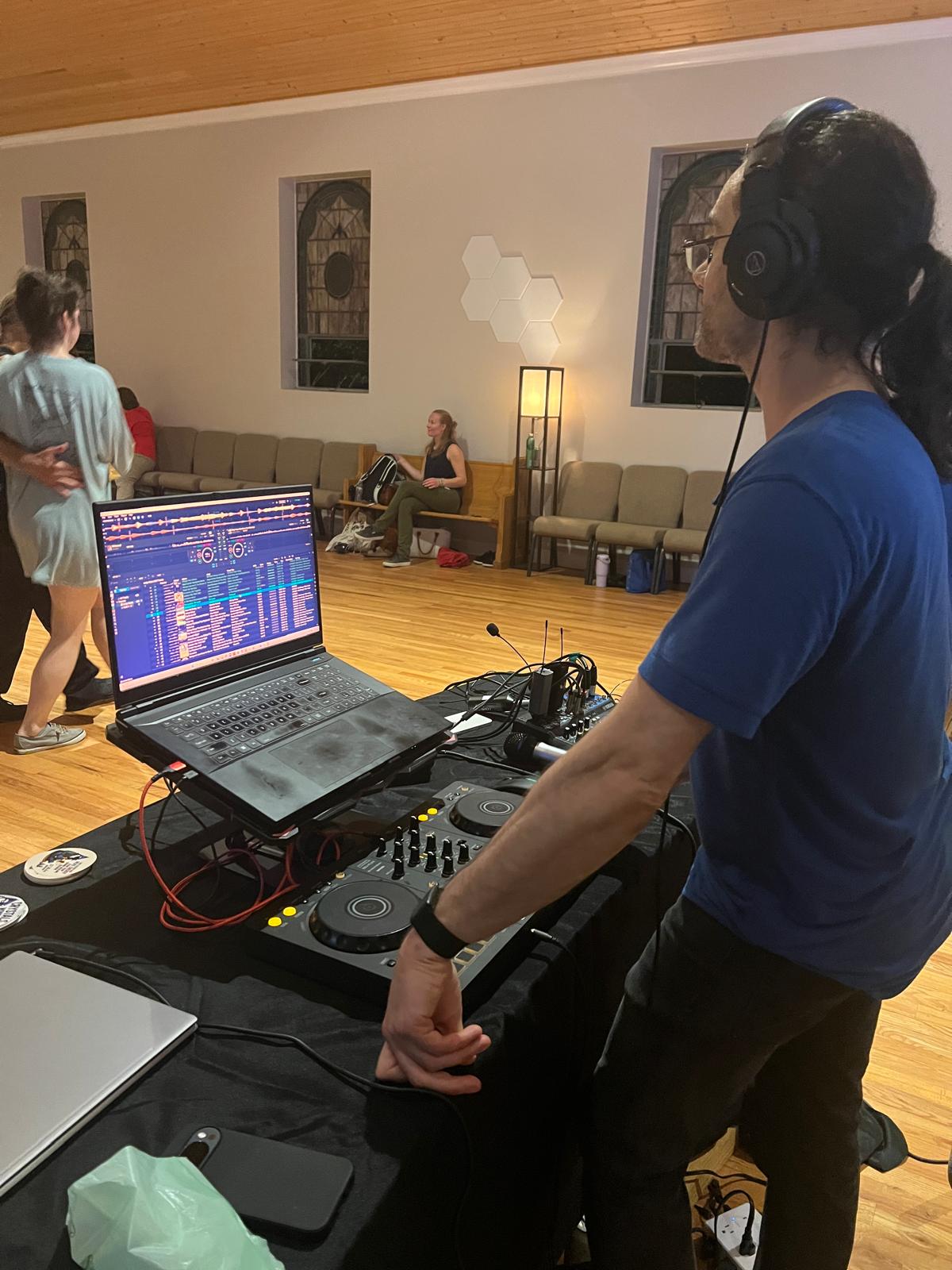 BluJay AirHorn live — eyes on the drop